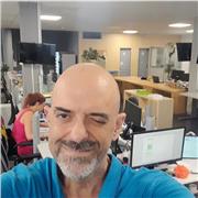 Profesor con Psicopedagogia e Ingeniería Técnica Informática imparte clases en diferentes materias